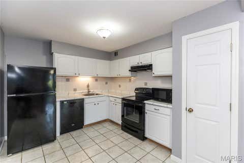 Tiny photo for 7515 Triwoods Drive #D, Shrewsbury, MO 63119 (MLS # 26046182)
