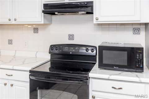 Tiny photo for 7515 Triwoods Drive #D, Shrewsbury, MO 63119 (MLS # 26046182)