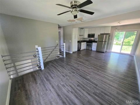 Tiny photo for 21 Oak Bend Lane, St Peters, MO 63376 (MLS # 26030080)