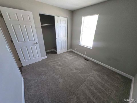 Tiny photo for 21 Oak Bend Lane, St Peters, MO 63376 (MLS # 26030080)