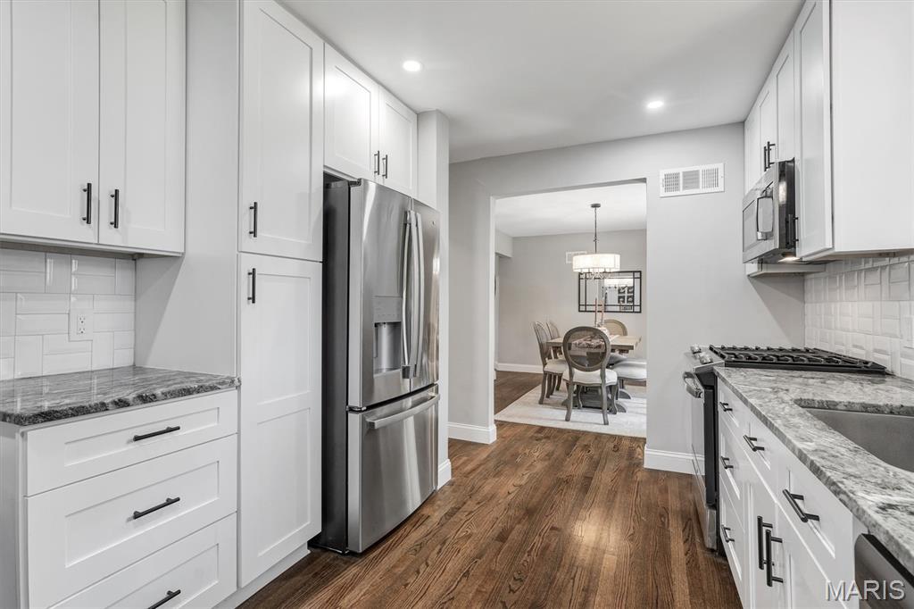 1225 Cheshire Lane
