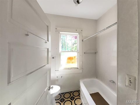 Tiny photo for 411 S West Street, Sikeston, MO 63801 (MLS # 26022774)