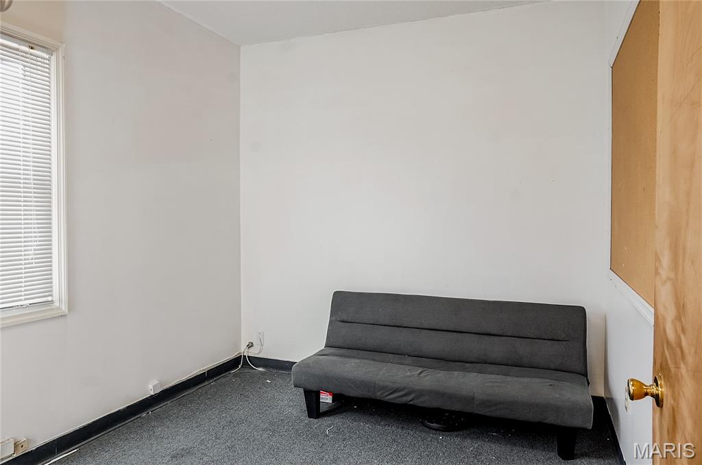 367 Bus & Professional Park Ii - Commercial Lease