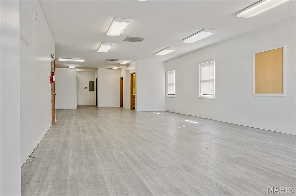 367 Bus & Professional Park Ii - Commercial Lease