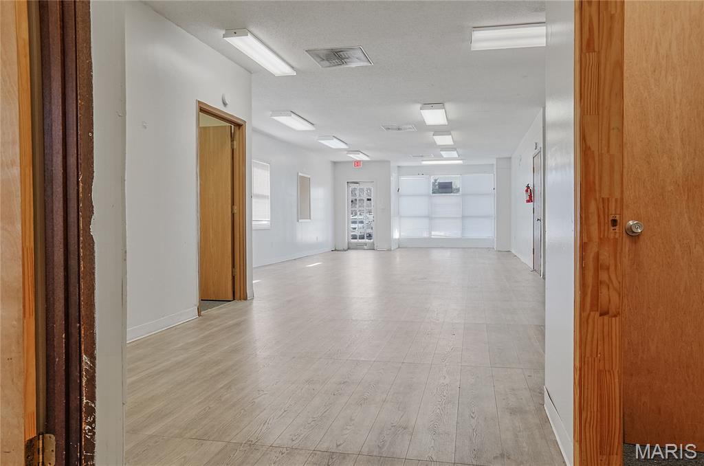 367 Bus & Professional Park Ii - Commercial Lease