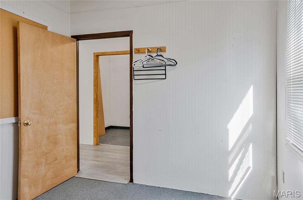 367 Bus & Professional Park Ii - Commercial Lease