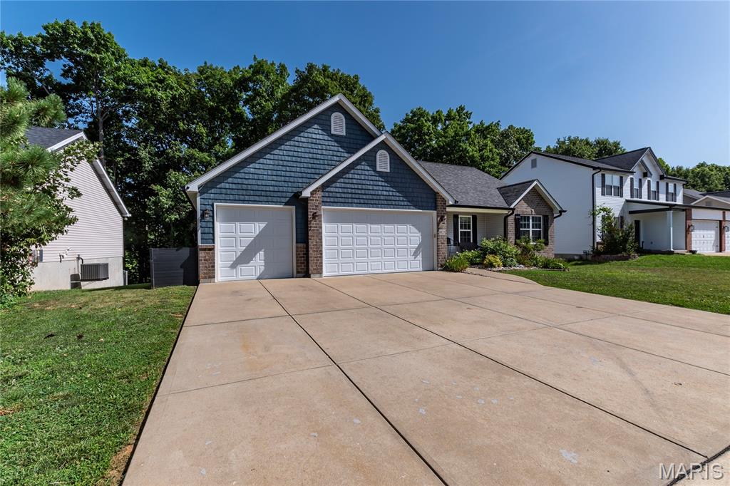 1823 Iron Mountain Dr Drive