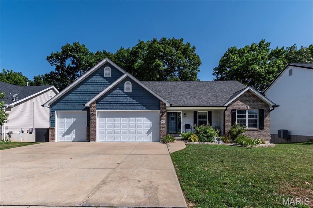 1823 Iron Mountain Dr Drive