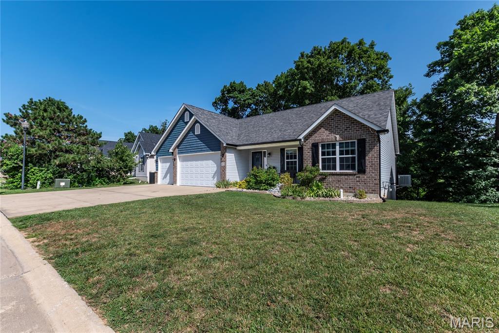 1823 Iron Mountain Dr Drive