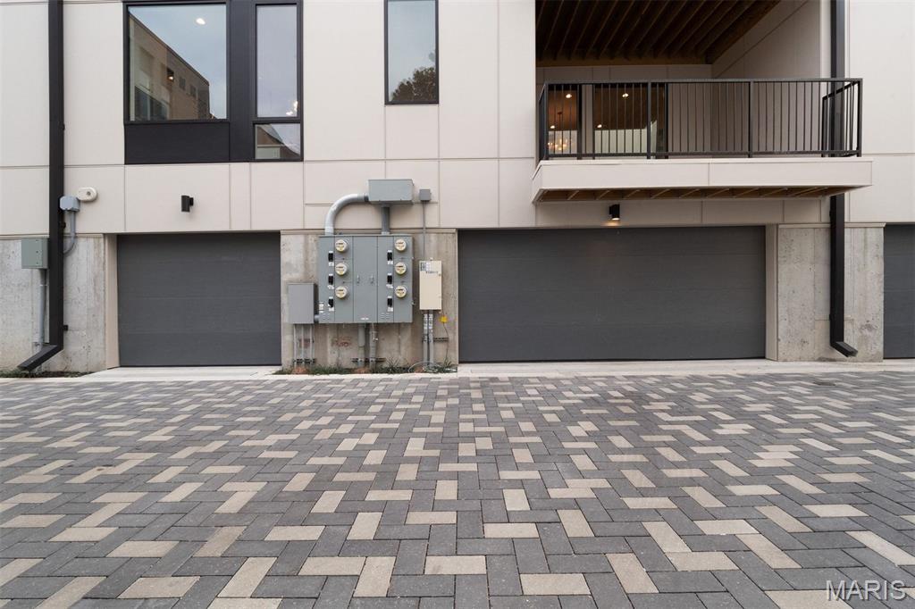 Artizen on West Pine - Residential