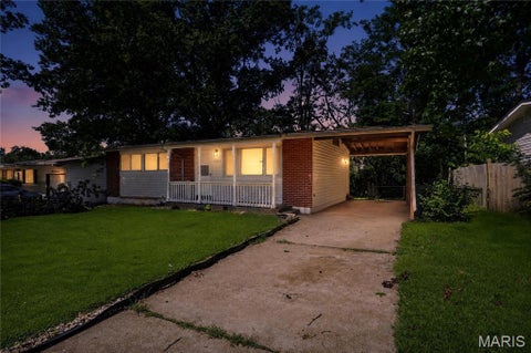 Photo of 10223 Reba Drive, St Louis, MO 63136 (MLS # 26045595)