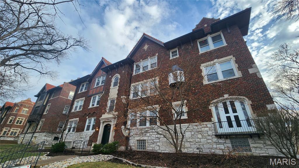 Moorlands Point Condo - Residential