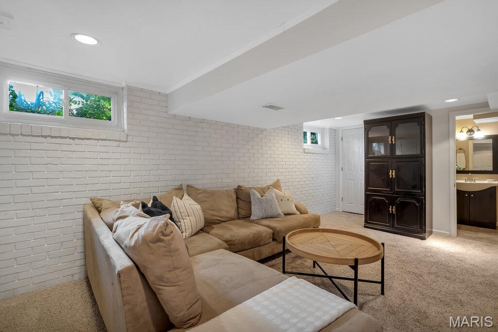 Town/Kirkwood - Residential