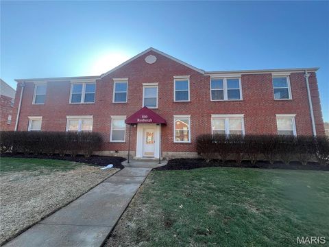 8110 Roxburgh Drive Clayton MO 63105