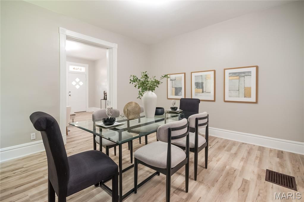 St Louis, Missouri 63111, United States, 3 Bedrooms Bedrooms, ,2 BathroomsBathrooms,Residential,Active,227372