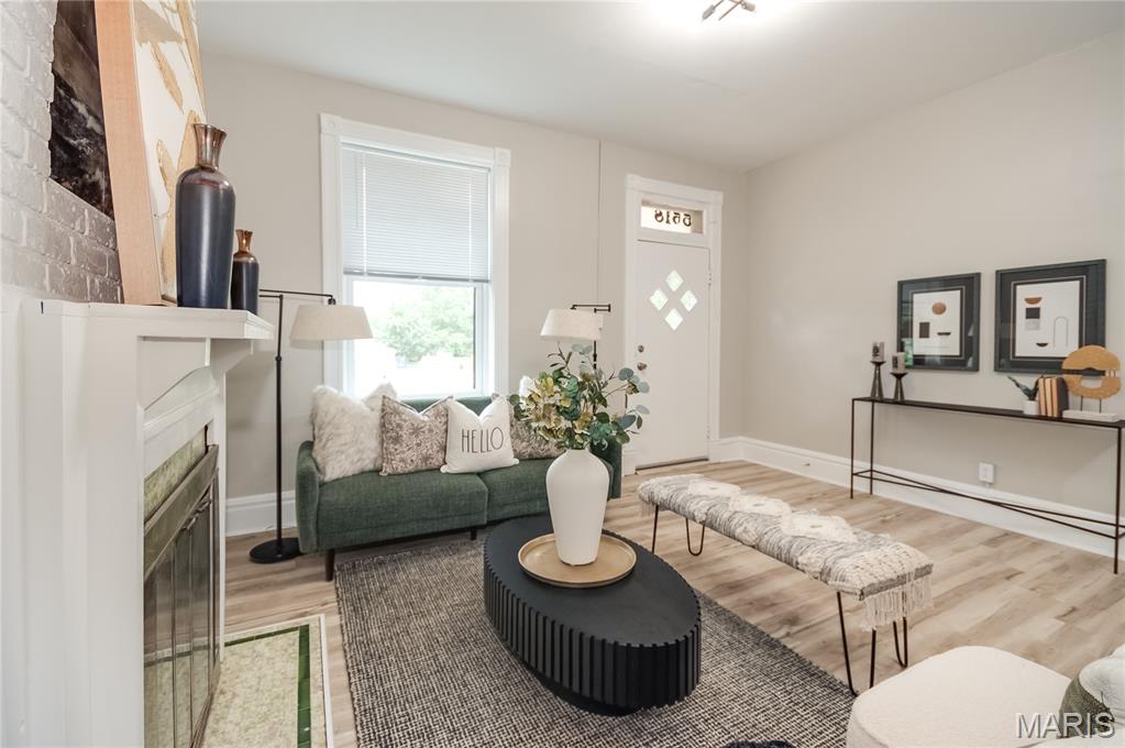 St Louis, Missouri 63111, United States, 3 Bedrooms Bedrooms, ,2 BathroomsBathrooms,Residential,Active,227372