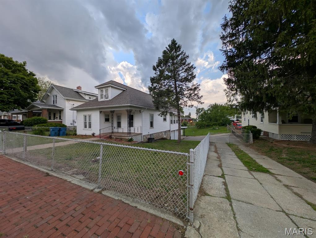 208 W Elm Street