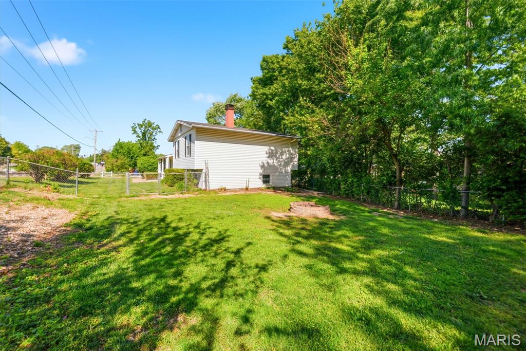 Country Hill Manor - Residential