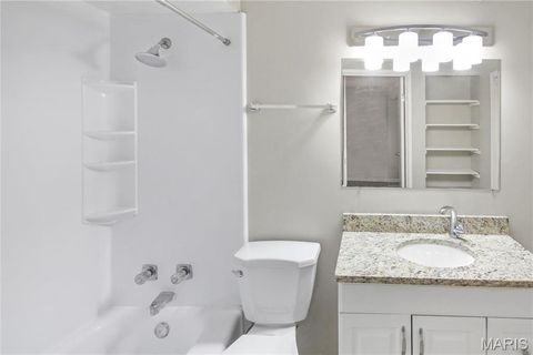 Tiny photo for 2 Seawood Court, Creve Coeur, MO 63146 (MLS # 26011151)