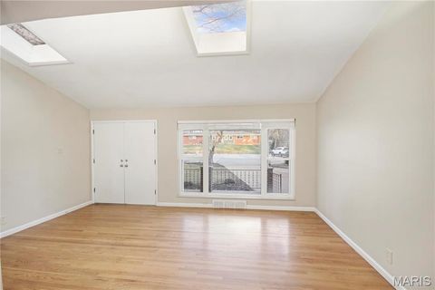 Tiny photo for 2 Seawood Court, Creve Coeur, MO 63146 (MLS # 26011151)