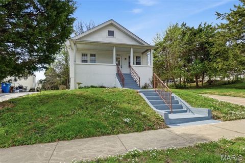 Tiny photo for 9512 Tennyson Avenue, Overland, MO 63114 (MLS # 26008752)