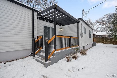 Tiny photo for 1439 Bridle Road, Webster Groves, MO 63119 (MLS # 25079155)