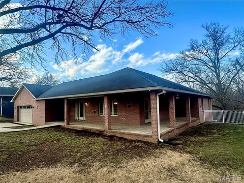 203 Lakeside Drive Bethalto IL 62010