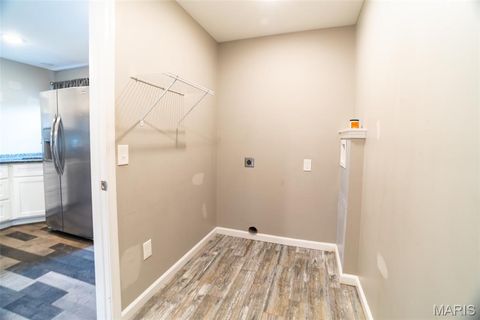 Tiny photo for 204 Hillsdale Drive, Ballwin, MO 63011 (MLS # 26011934)