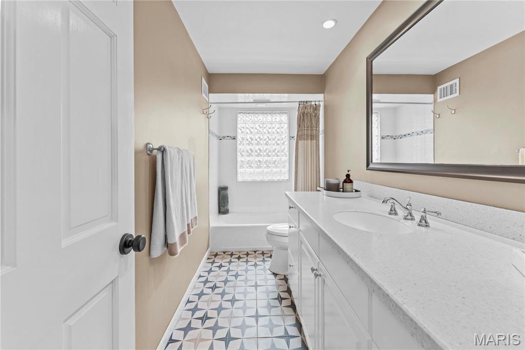 Williamsburg 1 - Residential