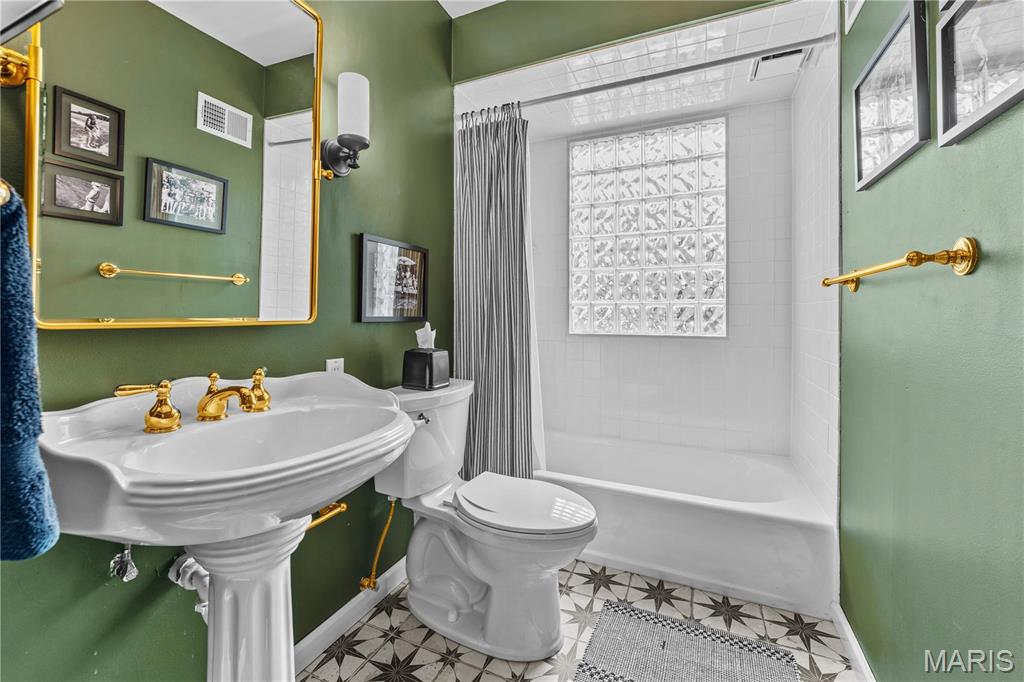 Williamsburg 1 - Residential