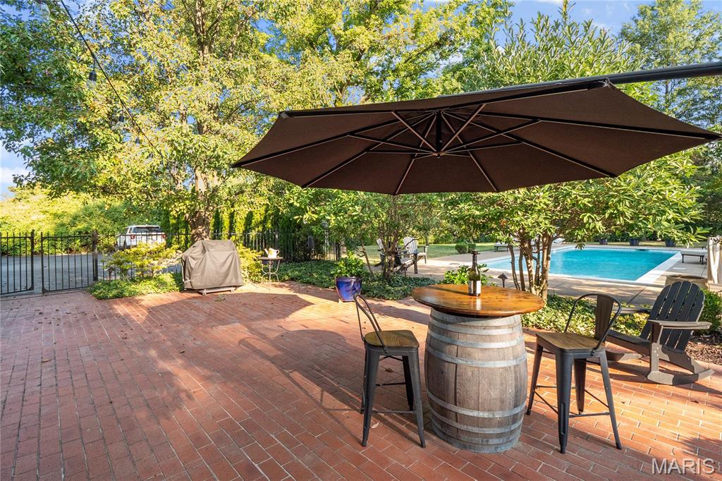 Williamsburg 1 - Residential