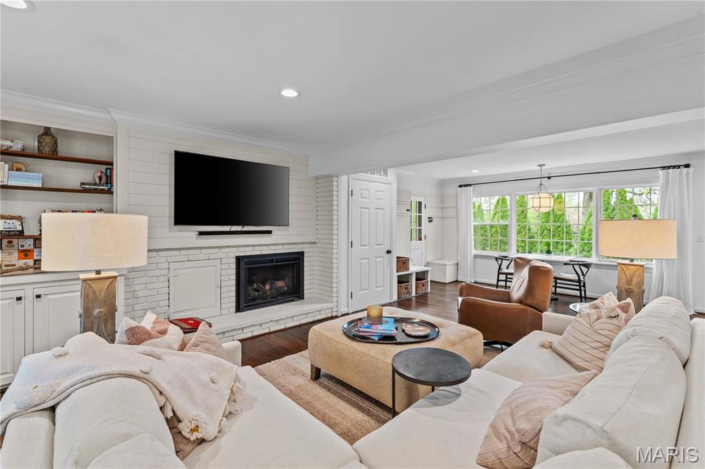 Williamsburg 1 - Residential