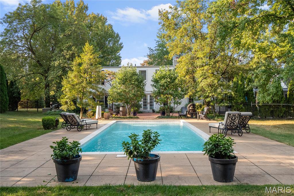 Williamsburg 1 - Residential