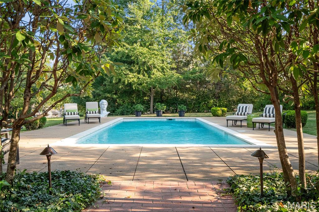 Williamsburg 1 - Residential