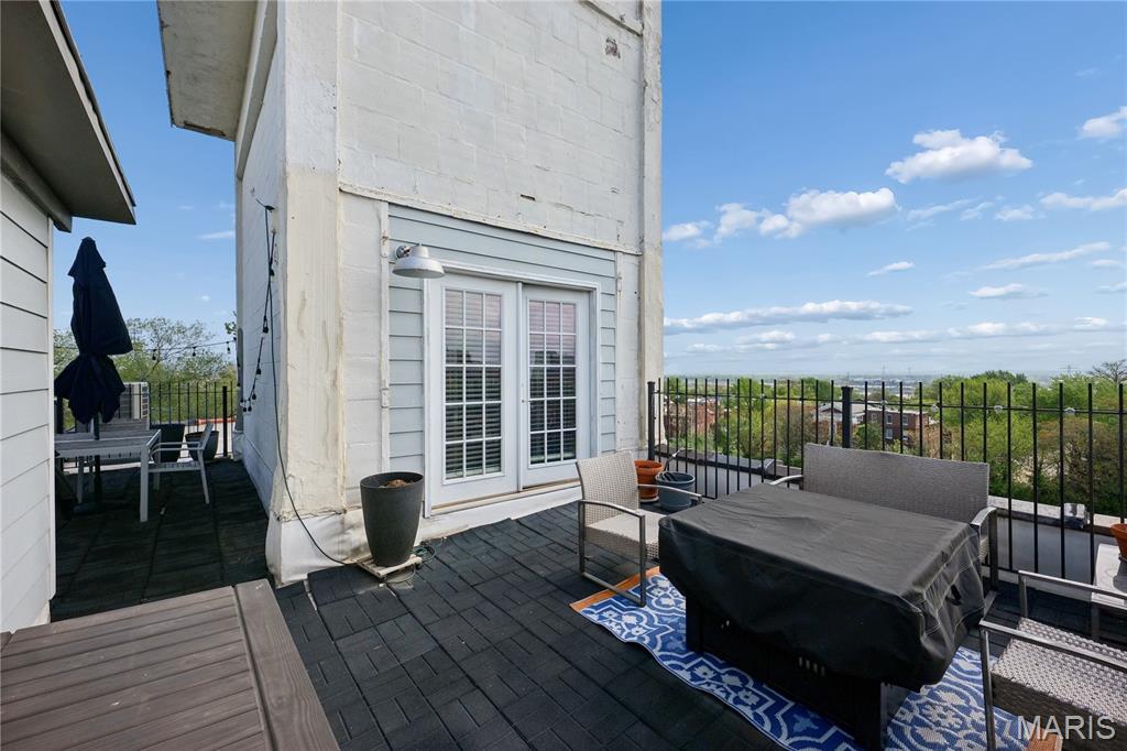 Sidney Lofts Condo - Residential