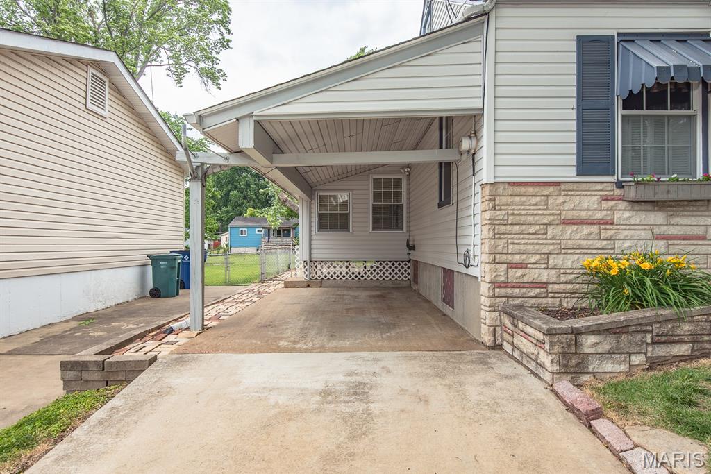 St Louis, Missouri 63135, United States, 3 Bedrooms Bedrooms, ,1 BathroomBathrooms,Residential,Pending,144774