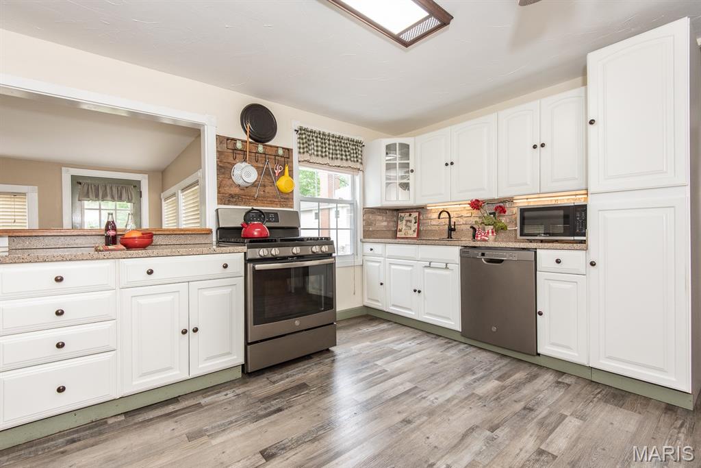 St Louis, Missouri 63135, United States, 3 Bedrooms Bedrooms, ,1 BathroomBathrooms,Residential,Pending,144774