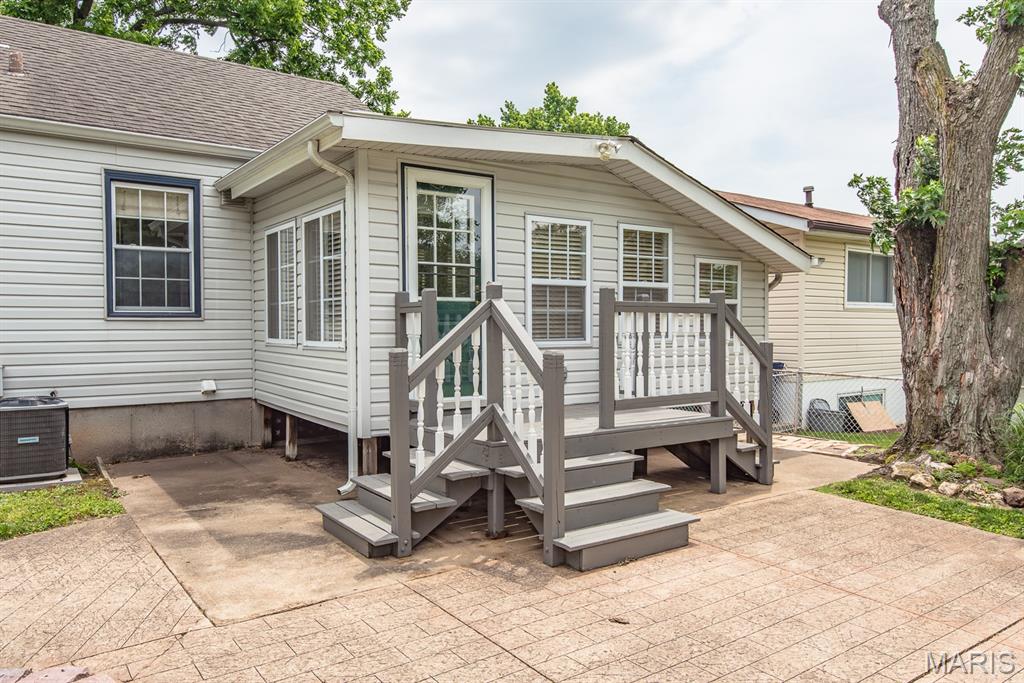 St Louis, Missouri 63135, United States, 3 Bedrooms Bedrooms, ,1 BathroomBathrooms,Residential,Pending,144774