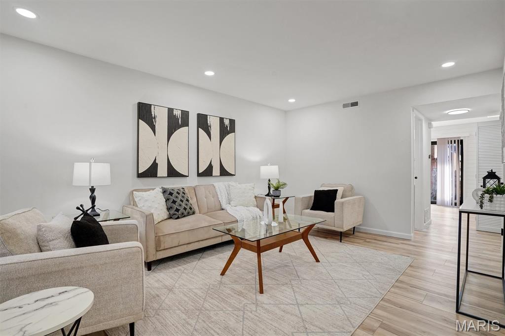 4234 Burnett Walk