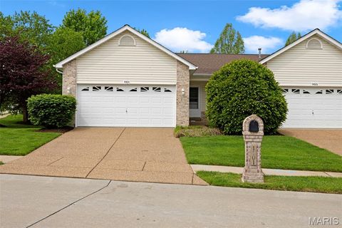 Photo of 1101 Silo Bend Drive #349B, Wentzville, MO 63385 (MLS # 26020584)