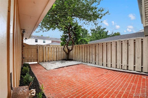 Tiny photo for 808 Coalport Drive, Chesterfield, MO 63141 (MLS # 26055901)