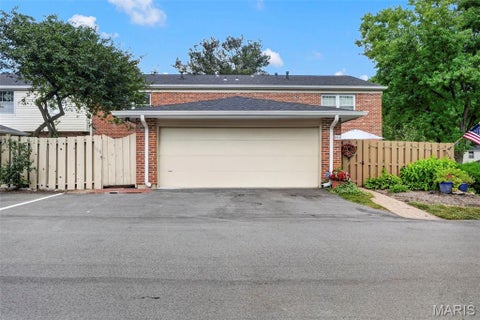 Tiny photo for 808 Coalport Drive, Chesterfield, MO 63141 (MLS # 26055901)
