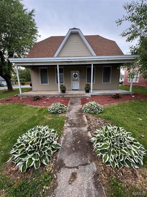 Photo of 419 W Main Street, Bowling Green, MO 63334 (MLS # 25074124)