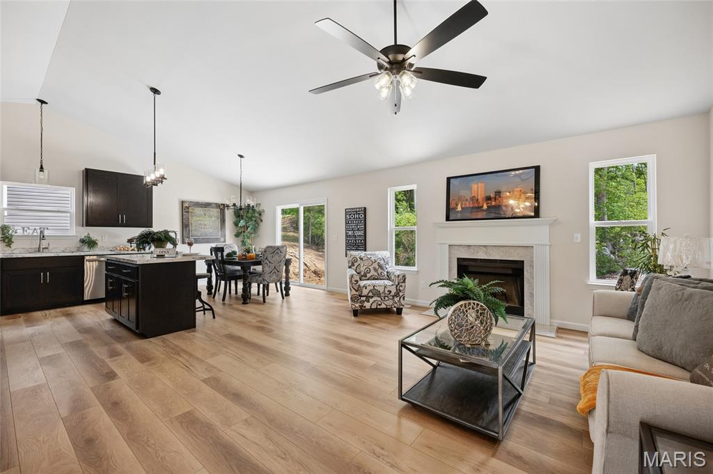 Twin Pines - Residential