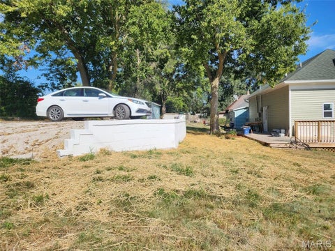 Tiny photo for 1716 Grace Street, Hannibal, MO 63401 (MLS # 26059029)