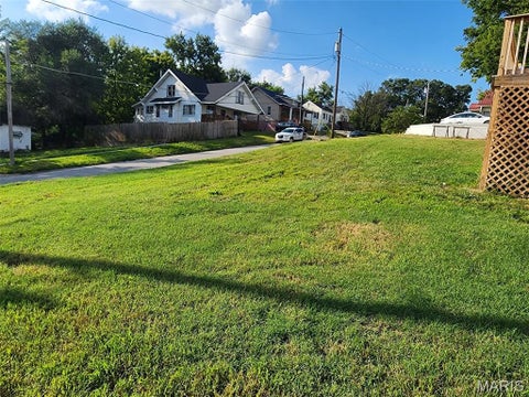 Tiny photo for 1716 Grace Street, Hannibal, MO 63401 (MLS # 26059029)