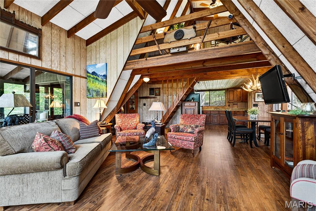 695 Shadow View Drive