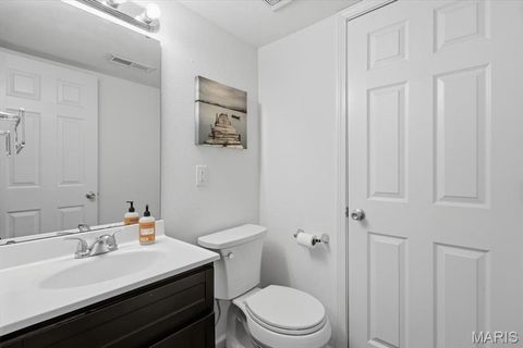 Tiny photo for 1939 Hunting Lake Court #1939, Kirkwood, MO 63122 (MLS # 25082401)