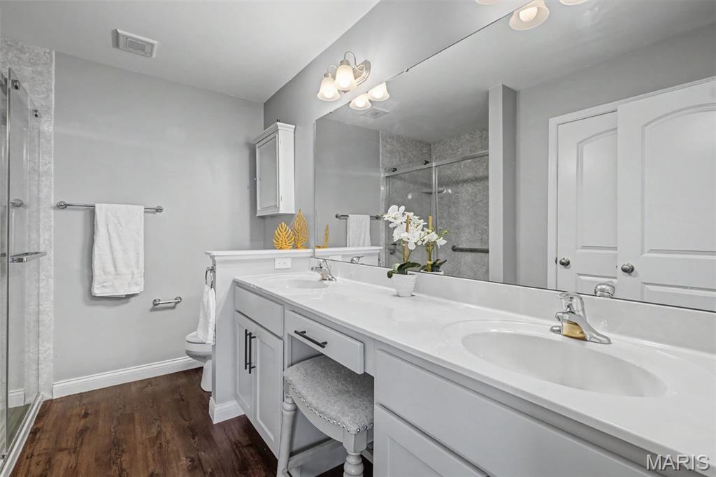 Falcons Crest - Residential