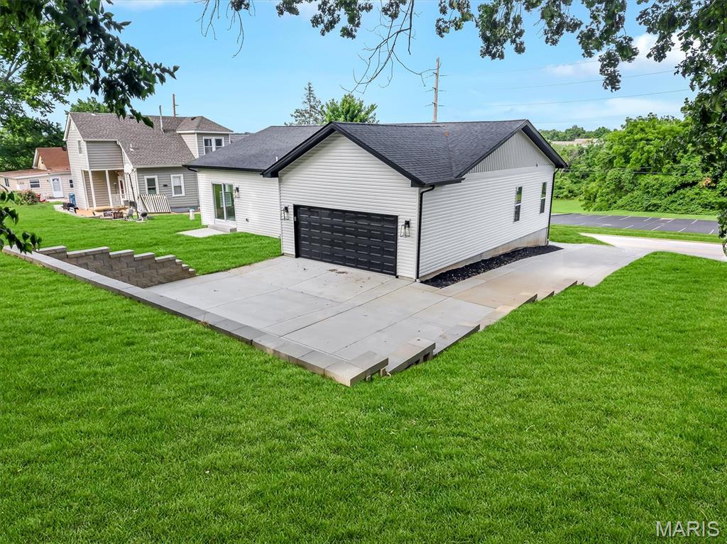 211 Fee Fee Road